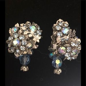 Vintage DeMario Aurora Borealis clasp earring